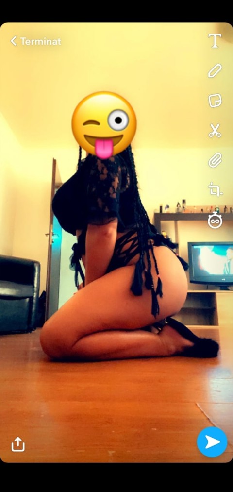 Andreea, escortă la pensiune în Galați