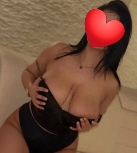 Andreea, seducție pe piele bronzată în Arad