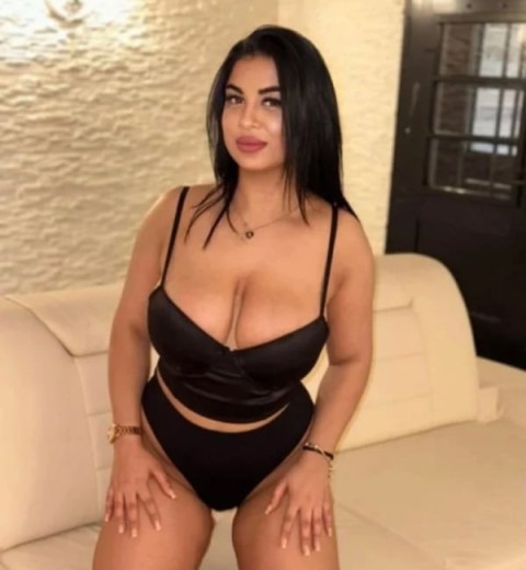 Aventurieră în Năvodari: Descoperă Plăcerile Neștiute