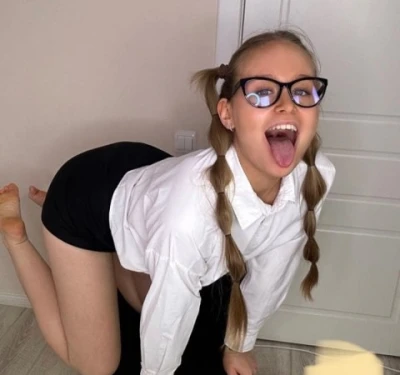 Blonda Busty Fără Piercinguri în Miercurea Ciuc