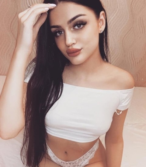 Cataleya – Noua senzație la Sala Palatului · escortă 70 ani