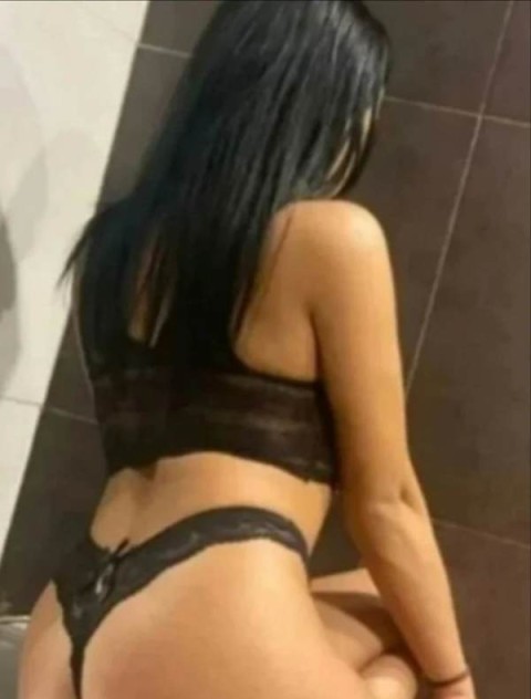 Crossdresser în Eforie Nord: Plăceri Non-Stop