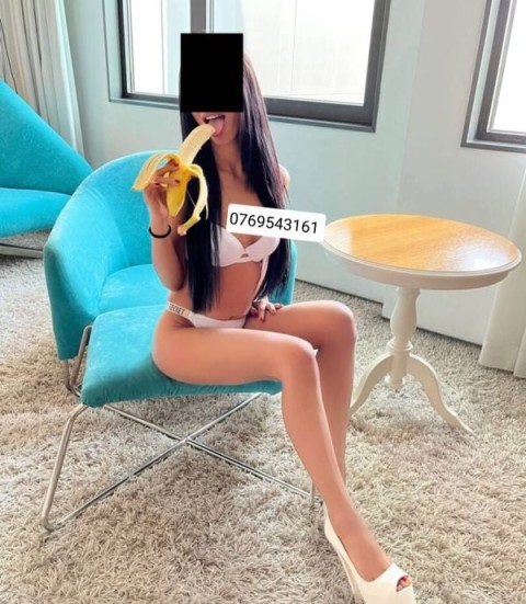 Cuplu din Timișoara caută aventură în Carei cu bust mare