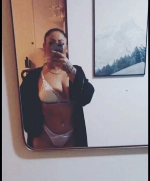 Delia, escortă blondă în jur de 30 ani în Baia Mare