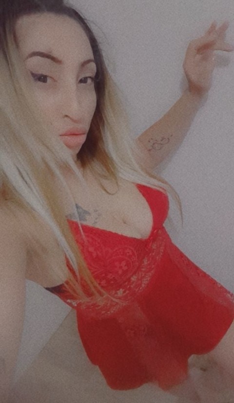 Denisa, Escortă Tatuată și Vibrantă în Adjud