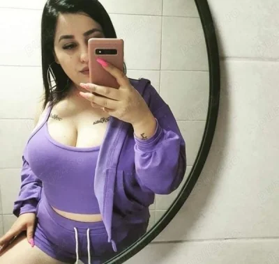 Escortă 140 cm – Brunetica nouă în Bacău
