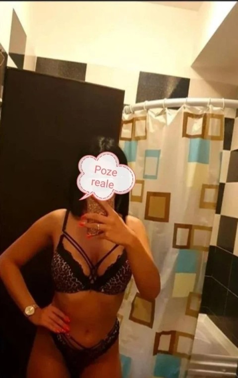 Escortă accept cuplu pentru escapade discrete în Luica