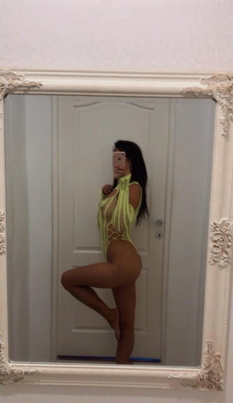 Escortă Asiatică în Râmnicu Vâlcea – Experiență Unică!