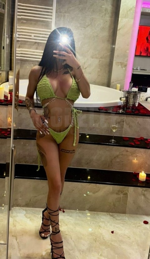 Escortă BDSM în Focșani – Experiențe Unice cu Laura