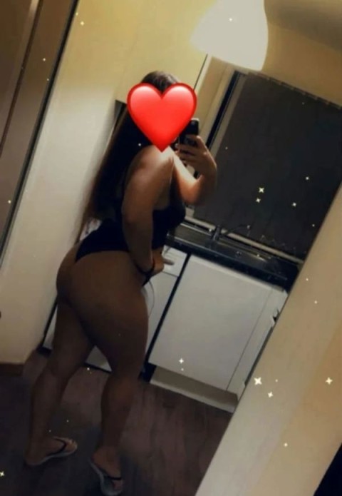 Escortă bisexuală în Dristor – Sara, bruneta care îți îndeplinește fanteziile