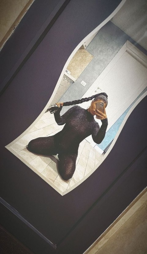 Escortă blondă porno în Sibiu: Experiențe intense și voyeurism