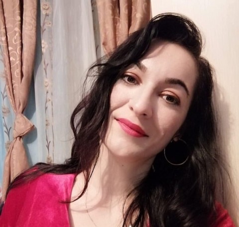 Escortă bătrână în Morarilor: Experiență și rafinament