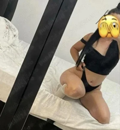 Escortă de etnie în Baia Mare cu sâni mari naturali