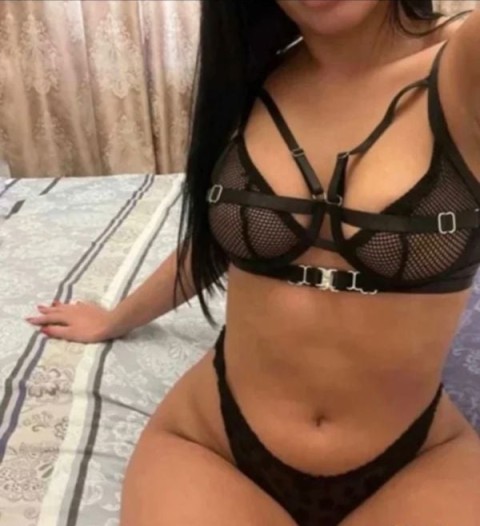 Escortă de futut la Sala Palatului