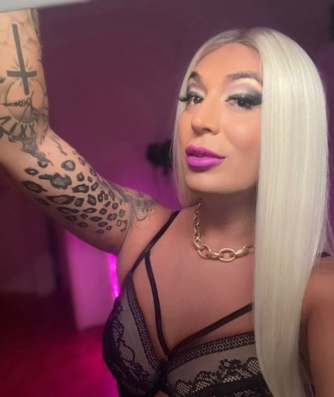 Escortă Femboy în Snagov – Eleganță și Discreție