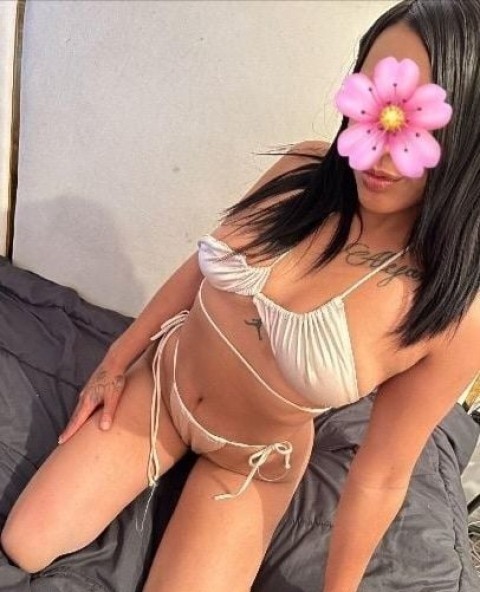 Escortă futută fără rețineri în Plaza