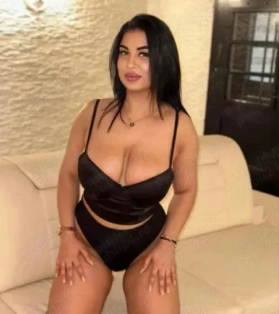 Escortă futută în Pantelimon: La mine sau la tine!