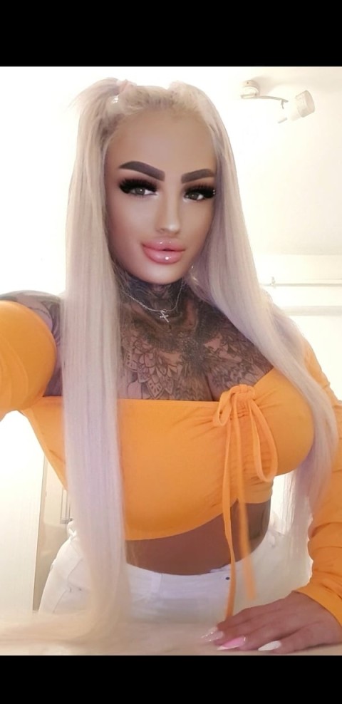 Escortă grăsuță în Grivița: Plăceri de neuitat