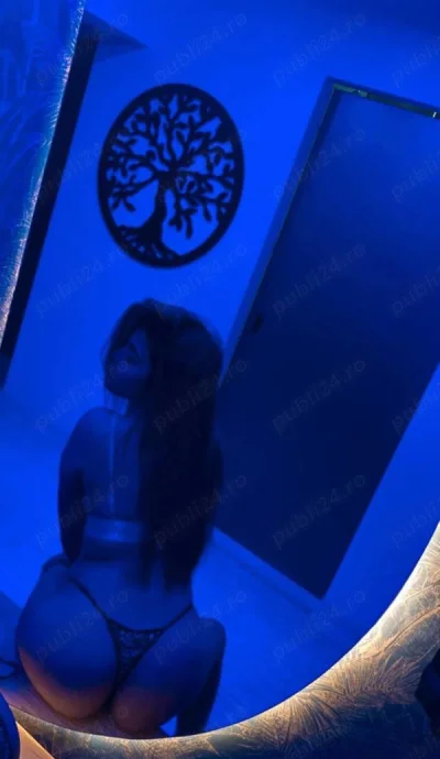 Escortă Latină pentru Aventuri la Universitate