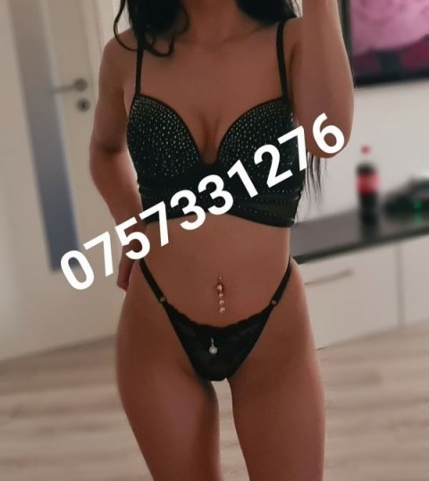 Escortă lesby în Craiova: Eleganță și Pasiune