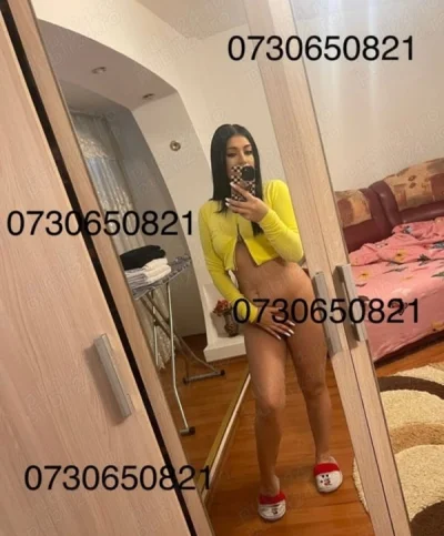 Escortă nimfă brunetă cu forme apetisante în Târgoviște