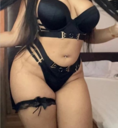 Escortă nimfomană în Florești: Descoperă plăceri nebănuite