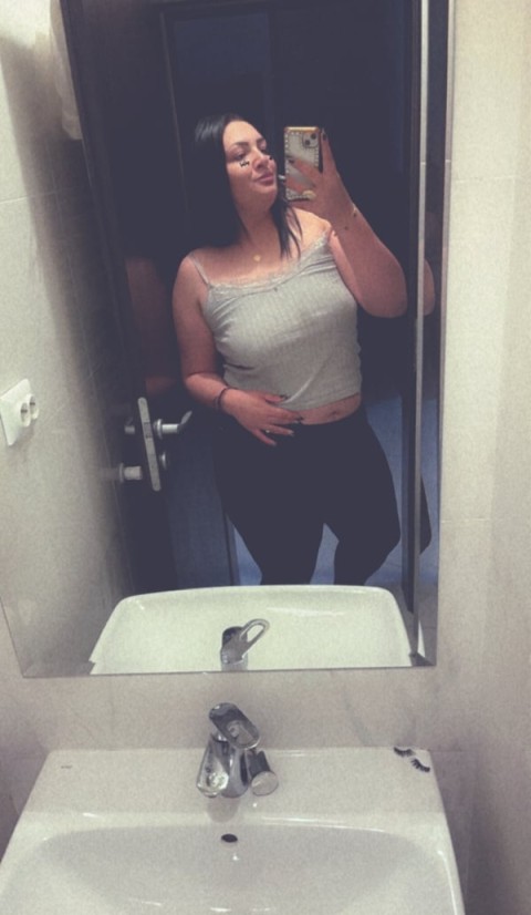 Escortă nimfomane în Burebista – Fantezii fără limite