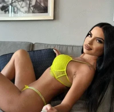 Escortă Party la Universitate: Aventură și Plăcere