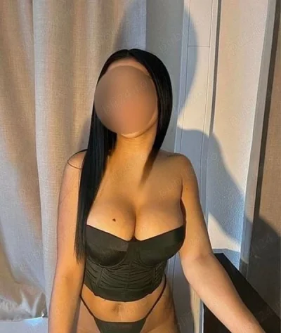 Escortă plinuță în Mamaia Nord – Stăpâna Suprema D