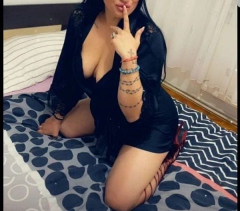Escortă rom brunetă pentru experiențe intense în Drumul Taberei