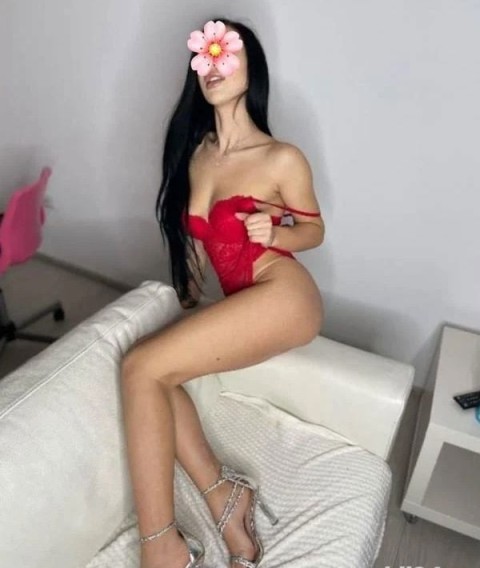 Escortă sex cu 2 în Floreasca – Maria, nouă în oraș