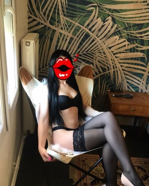 Escortă Show în Dristor: Experiență Unică