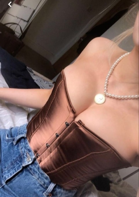 Escortă Show Web în Turda