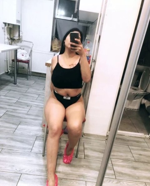 Escortă superbă în Prelungirea Ghencea