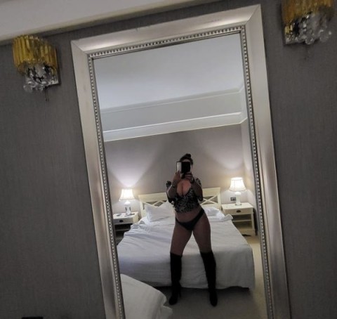 Escortă Totală în Banu Manta