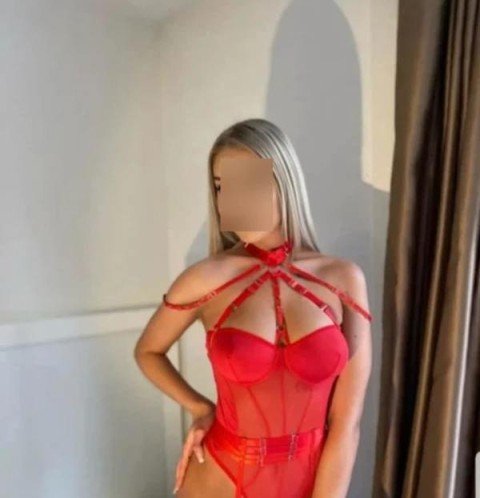 Escortă Uro Focoasă în Confort City