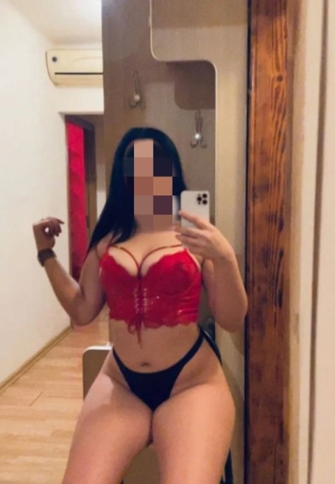 Escortă XXX cu Forme Generoase în Vaslui