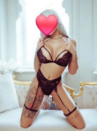 Escorta blondă pentru 2 zile de neuitat în ParkLake · escortă blondă