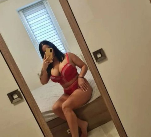 Escorta pitică din Militari · escortă pitică