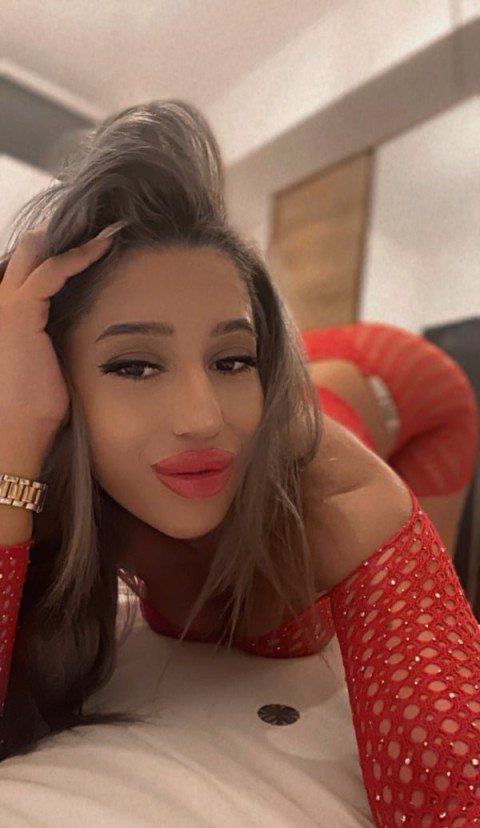 Fetiș la picioare în Drumul Taberei