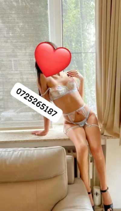 Fumătoare senzuală din Rahova, show virtual real!