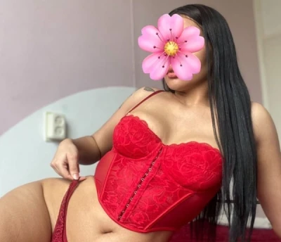 Indiancă în Sebastian: Plăceri de Neuitat cu un Escort Masculin
