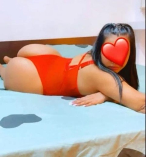 Izabella – Escortă Latină Ieftină în Valea Oltului · 70 ani
