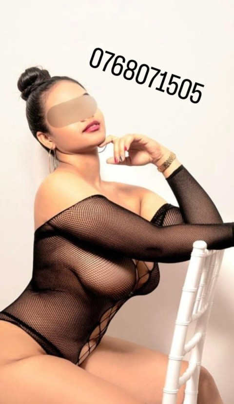 Kelly, escortă 20 ani în Târgu Mureș