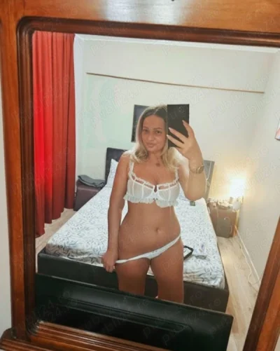 Masaj erotic Sibiu cu blondina din Reșița