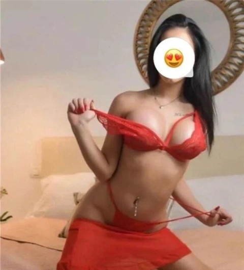Întâlnire cu o Escortă Filipineză la Mega Mall
