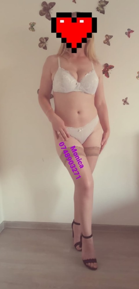 Rebe dulce, escortă blondă verificată în Râmnicu Vâlcea
