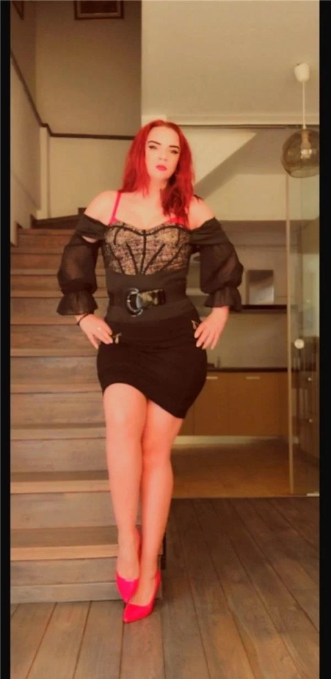 Roșcată foc în Alba Iulia: Fără fite, doar plăcere pură