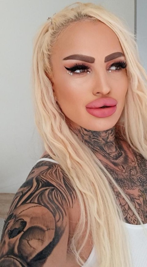 Roxana, escortă VIP în Ploiești