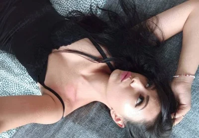 Ruby Nimfomana din Craiova – Fisting și Plăceri Interzise